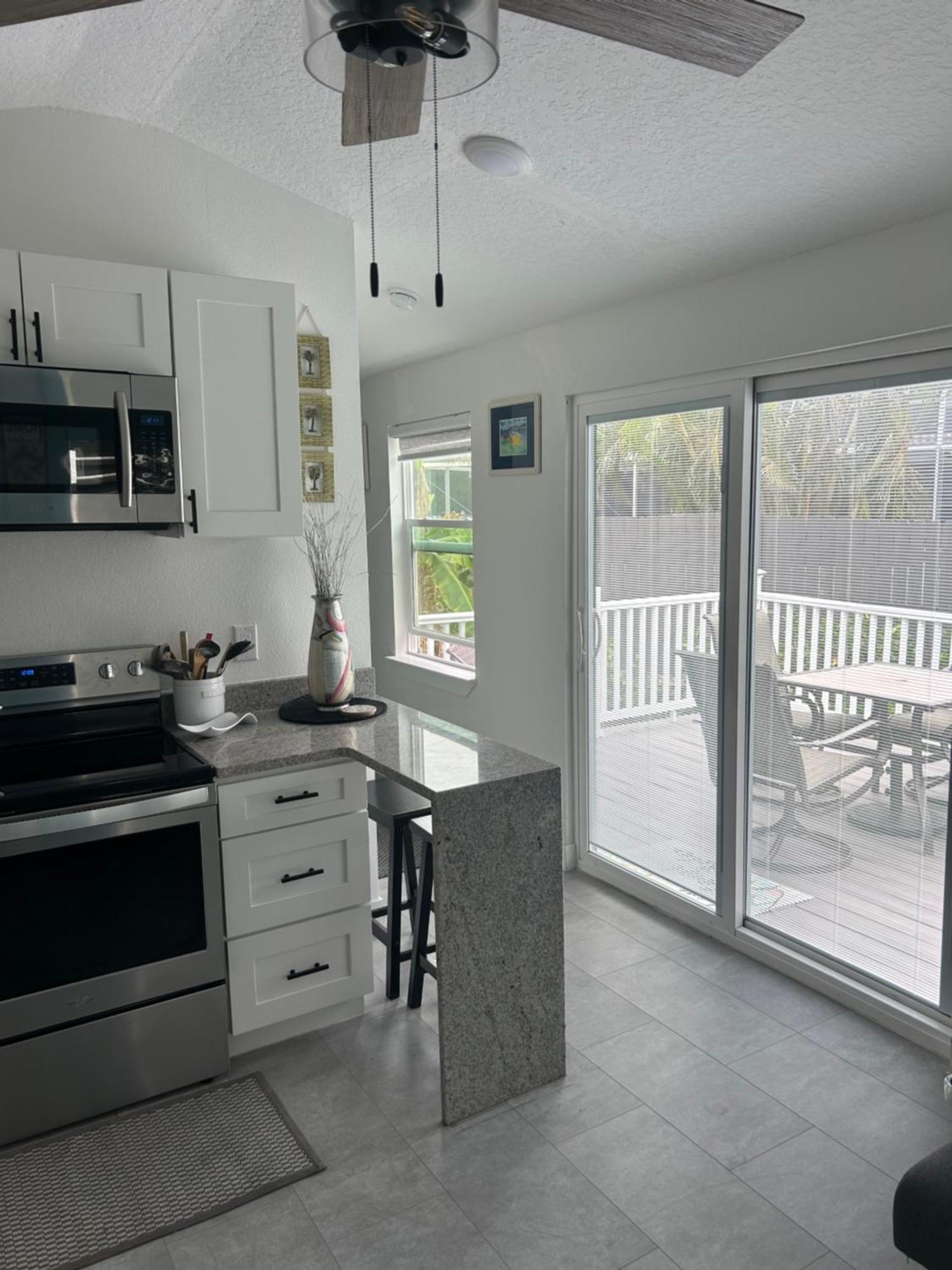 Perfect Getaway-Lovely Cottage House- Near Beaches Nokomis Eksteriør billede